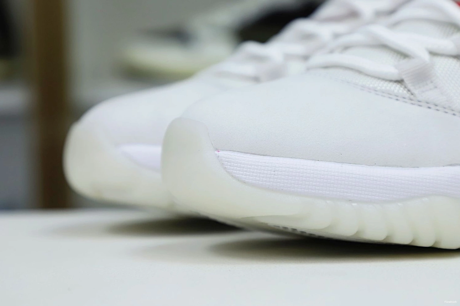 PLATINUM XI RETRO JORDAN 11 TINT AIR 1005